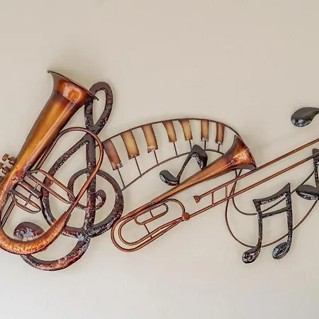 Lägenhet Luxury With Garden Close To The