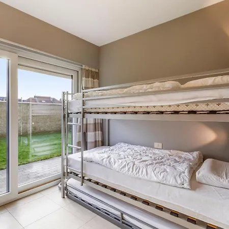 Luxury With Garden Close To The *