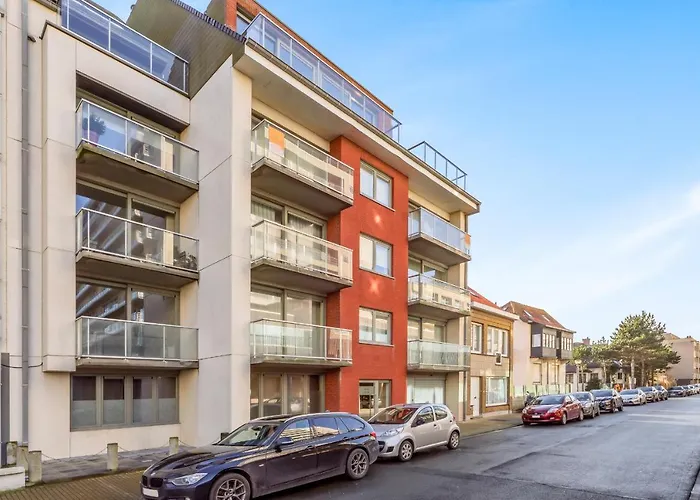 Luxury With Garden Close To The