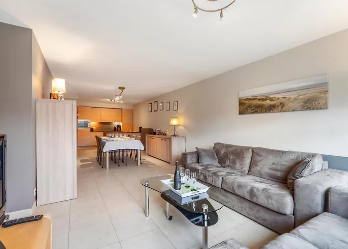 Luxury With Garden Close To The Lägenhet